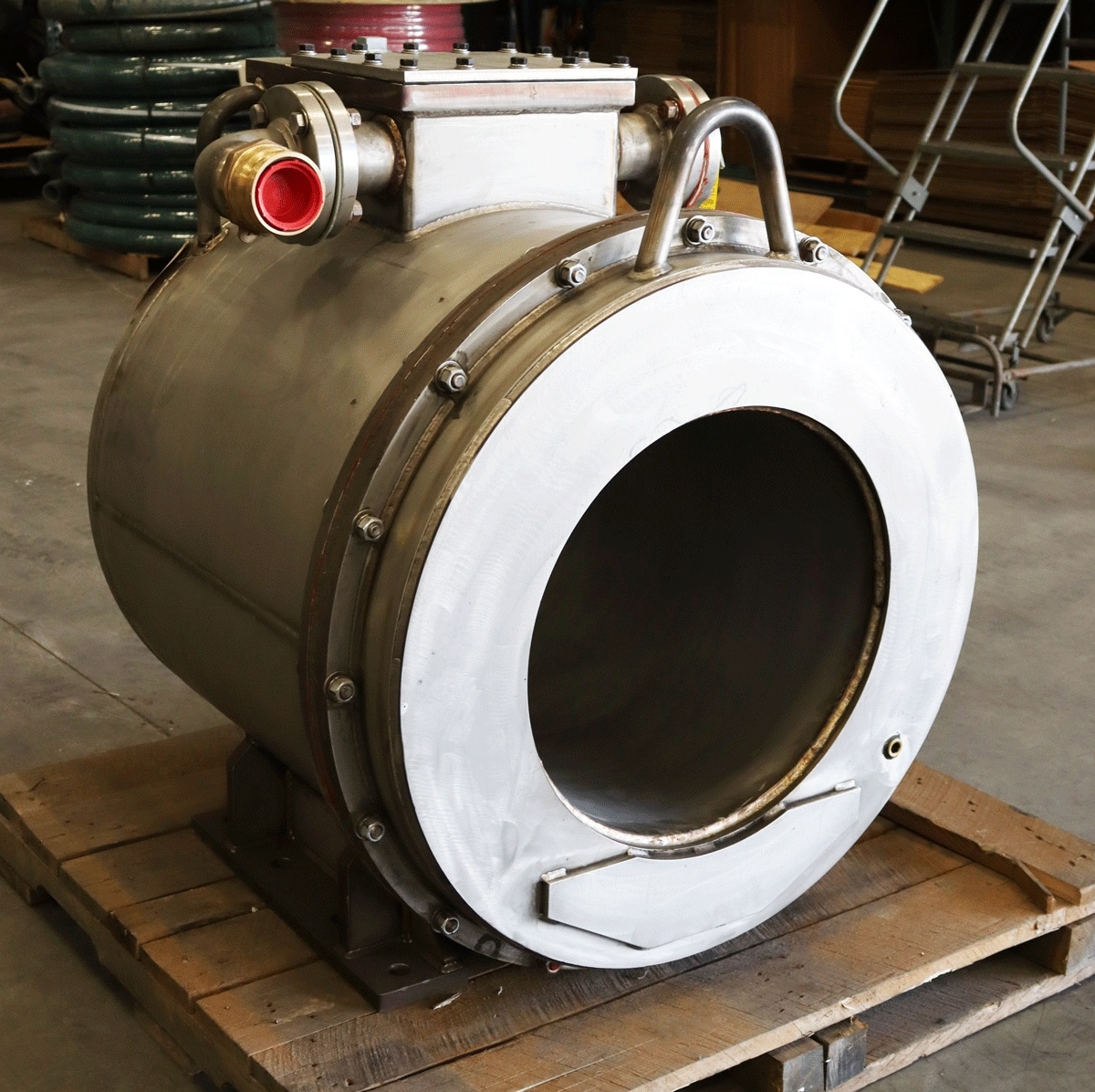 A new weldment of high-grade corrosion-resistant stainless alloy was designed and built to stop corrosion on this electromagnetic caster stirrer